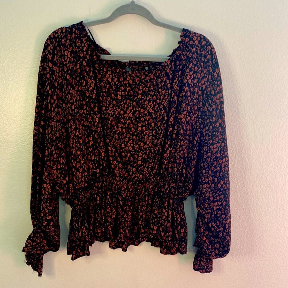 Free People dark floral bohemian elastic waist flowy  blouse size large